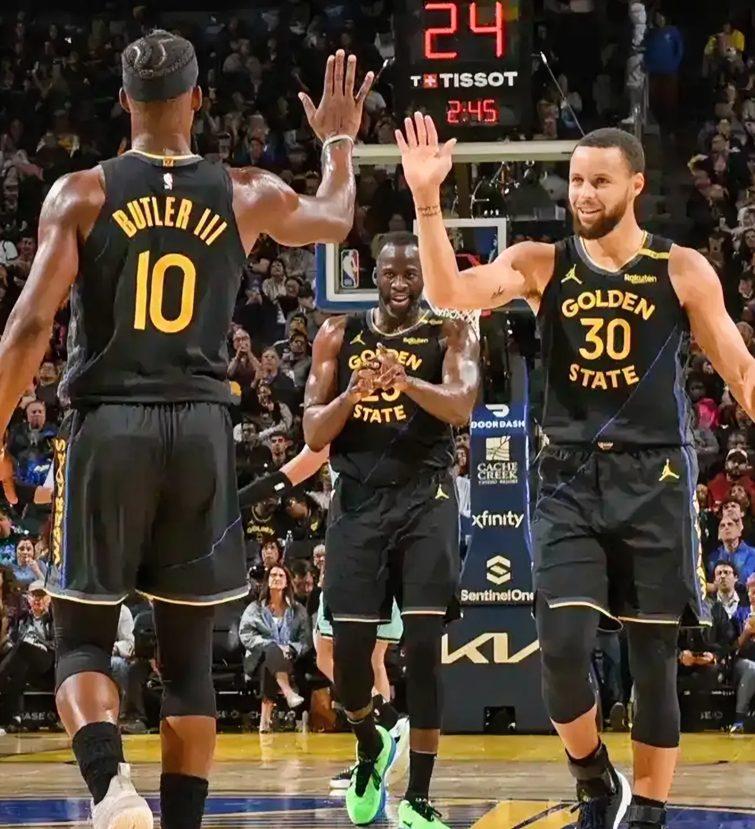 步行者客场大胜黄蜂，豪取六连胜