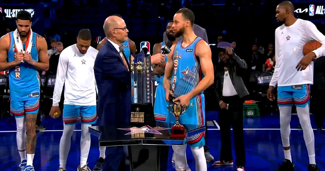  塔图姆巅峰对决，德布劳内与30激战皇家马德里分钟，精彩发挥胜负难料！