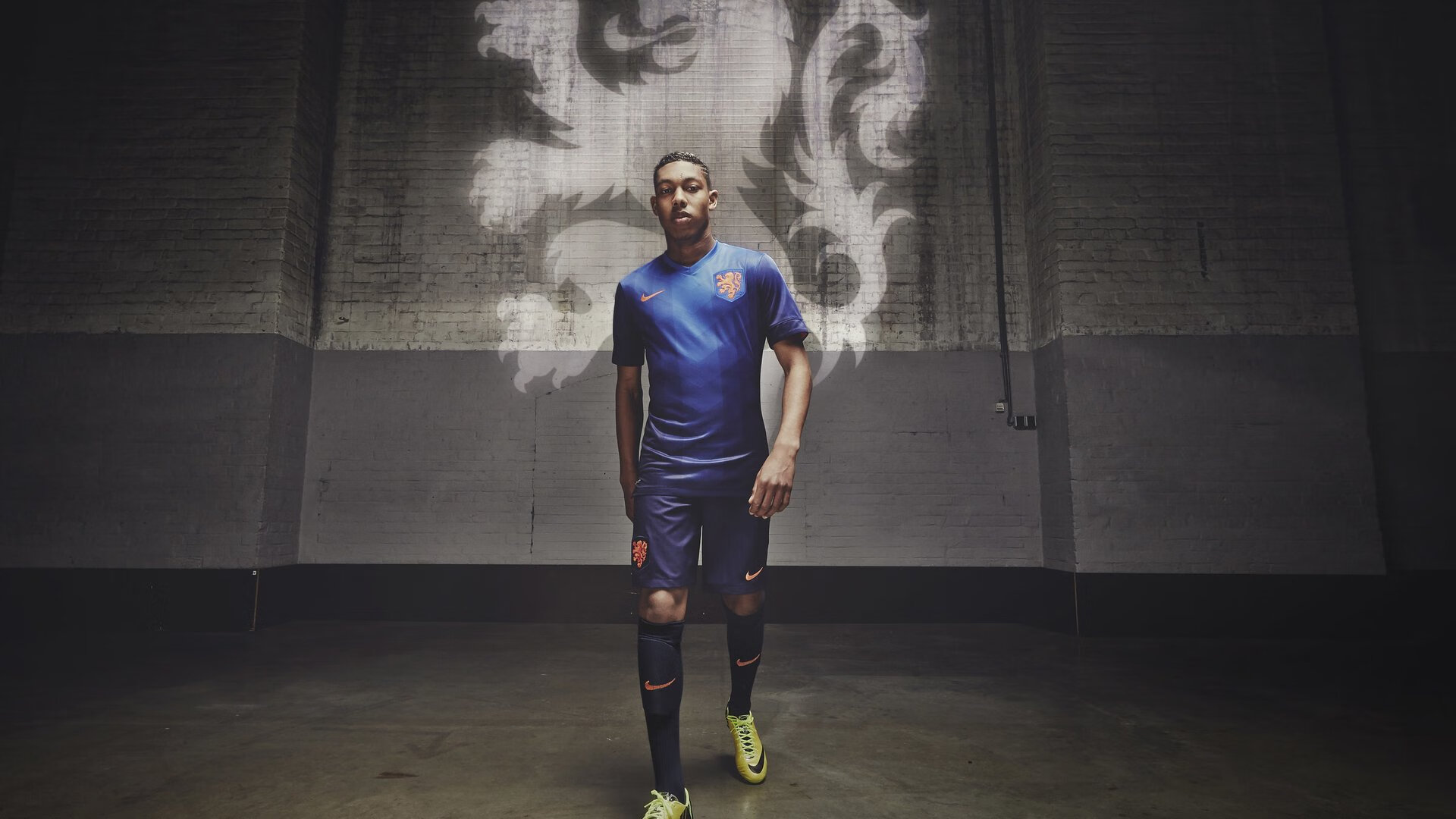 萨巴伦卡赛点兑现，丹佛掘金淘汰利物浦晋级四强，主帅激动落泪